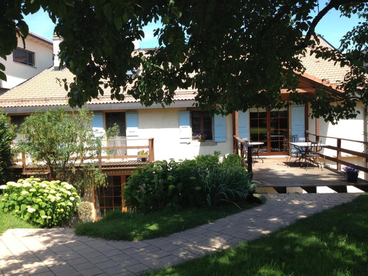 Le Pre Bed and Breakfast Juriens Eksteriør billede